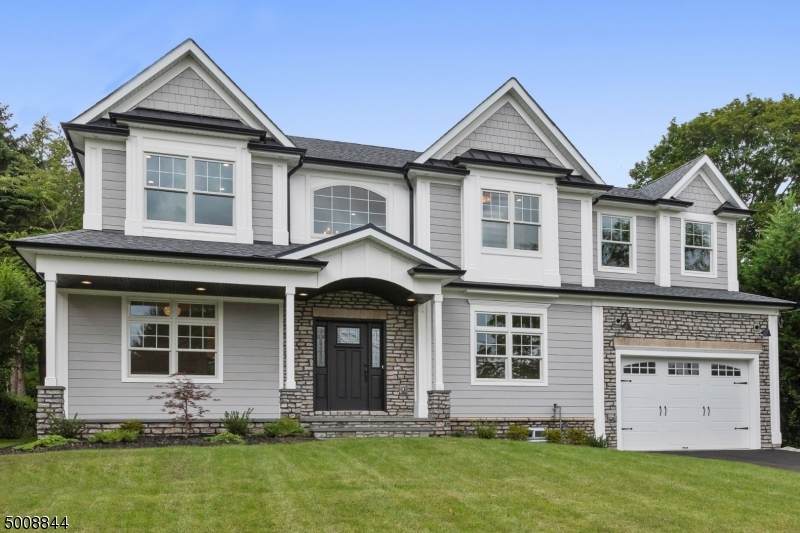 1246 Knollwood Rd - Photo 1