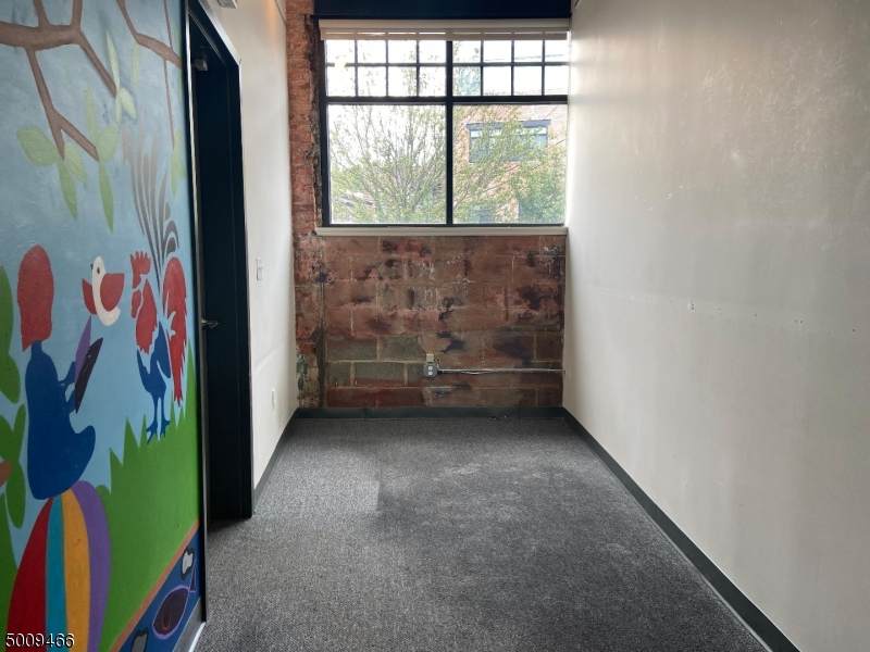 7 N Willow St - Photo 1
