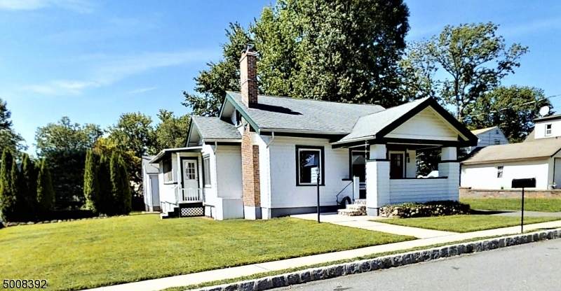 63 Richard Ave - Photo 1