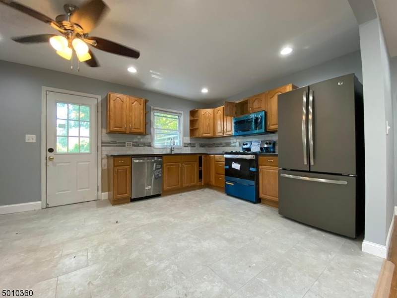 8 Cordrey Ave - Photo 1