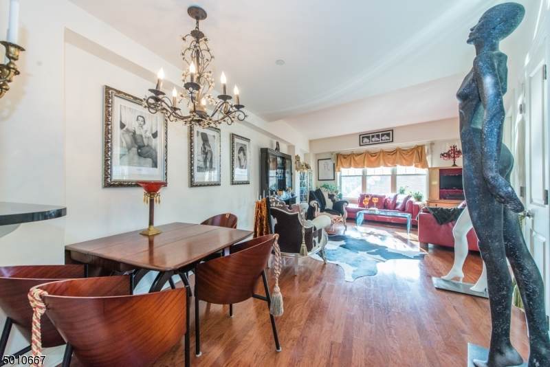 48 S Park St - Photo 1