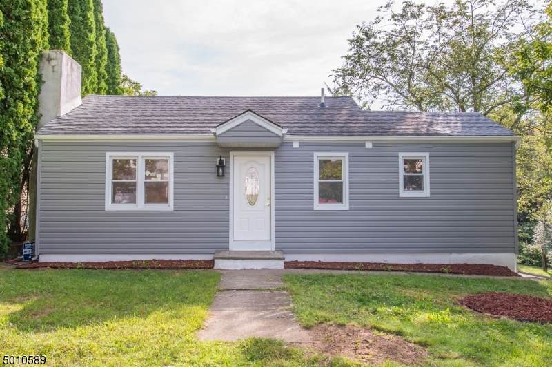 71 Berkshire Ave - Photo 1