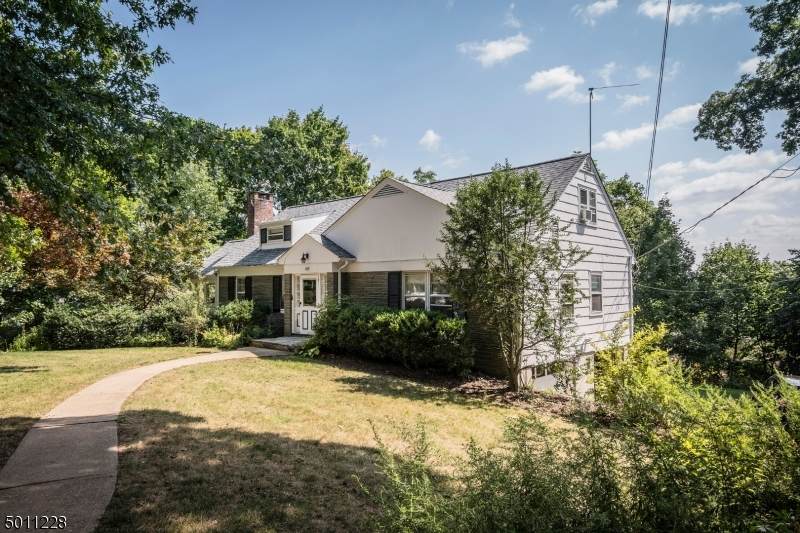 145 Fairmount Ave - Photo 1