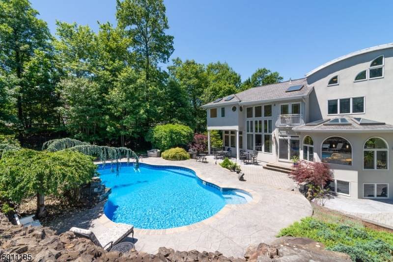 122 Glen Rock Rd - Photo 1
