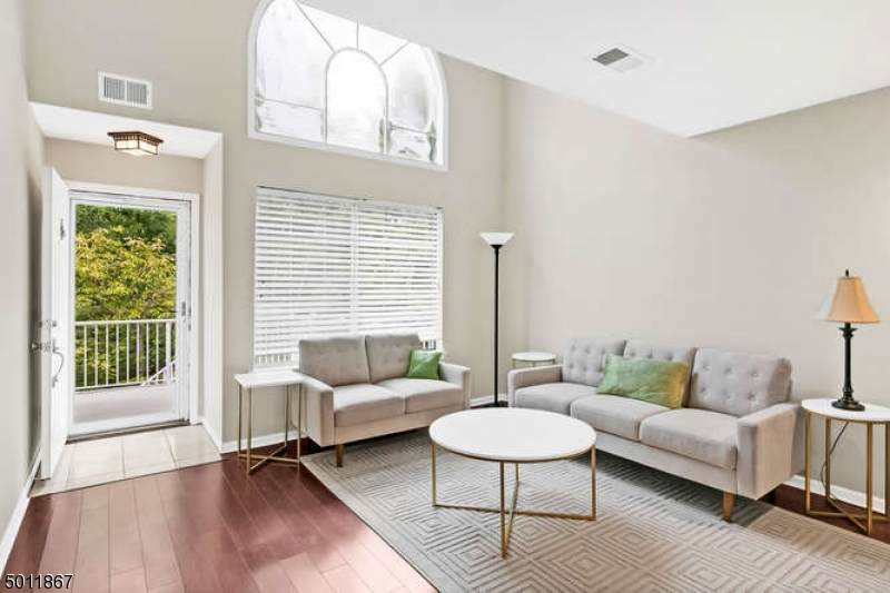 34 Crestmont Rd - Photo 1