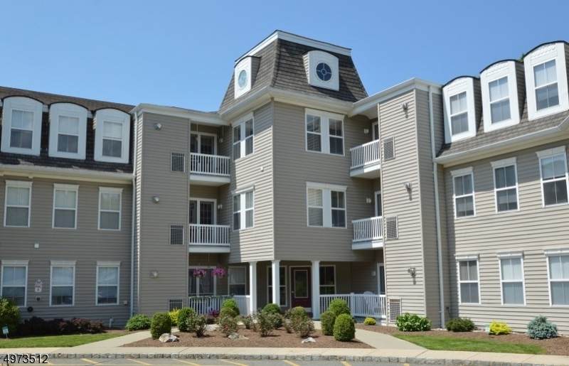 1 Jenny Lind St 31 - Photo 1