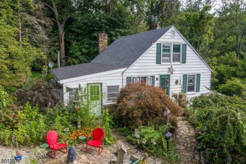 555 Charlestown Rd - Photo 1