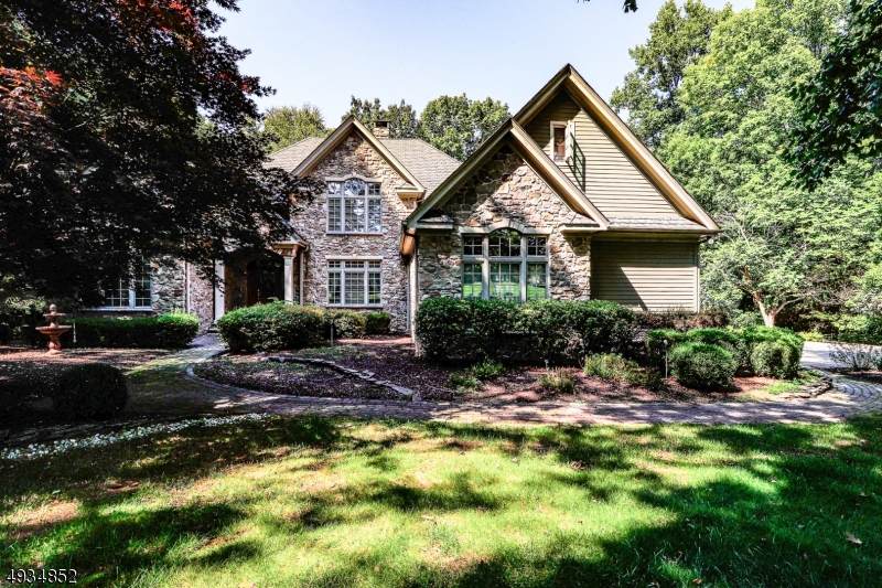 29 Dogwood Dr - Photo 1