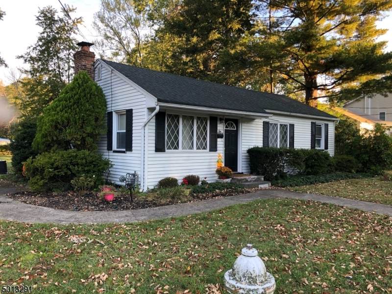 10 Linden Ave - Photo 1
