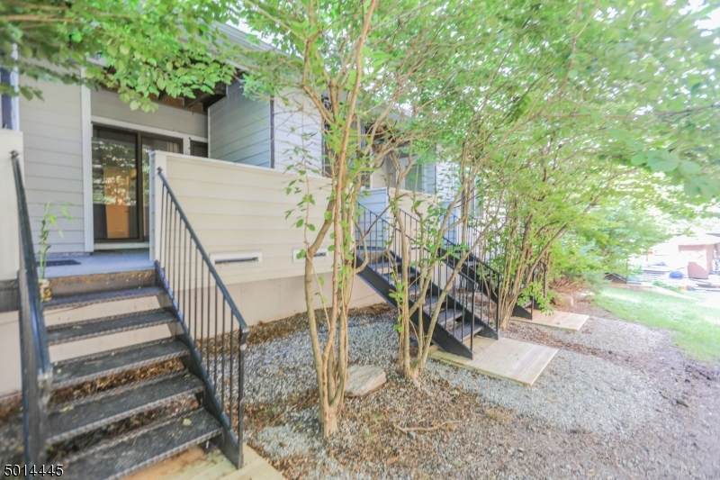 763 Spinnaker Ct - Photo 1