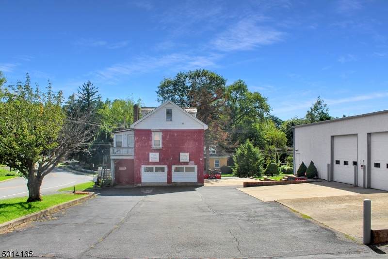 501 Russell Ave - Photo 1