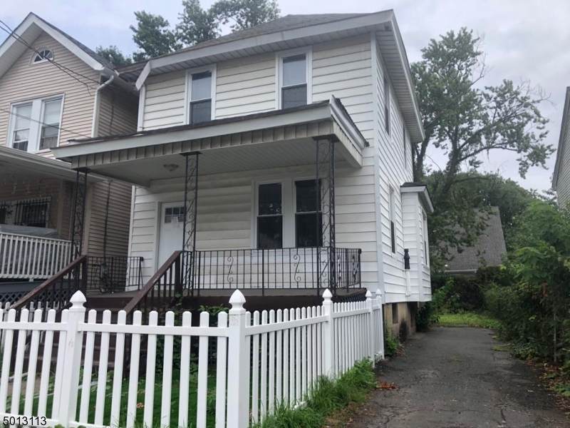 112 Columbia Ave - Photo 1