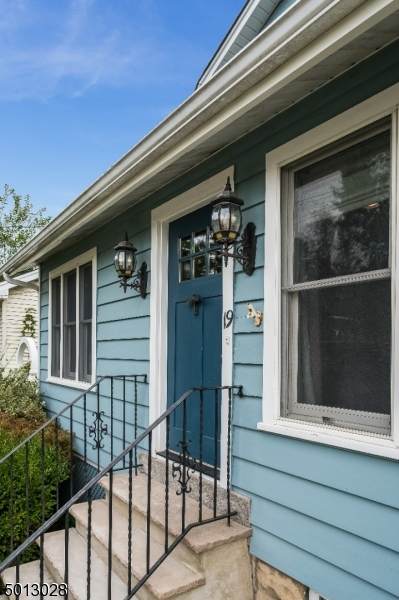 19 Floyd Rd - Photo 1