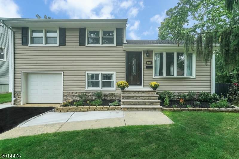 319 Elizabeth Ave - Photo 1