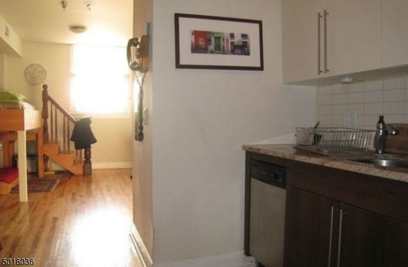 473 Newark Ave - Photo 1