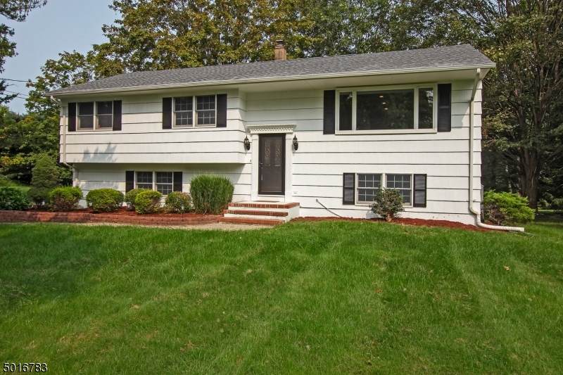27 Ironia Rd - Photo 1