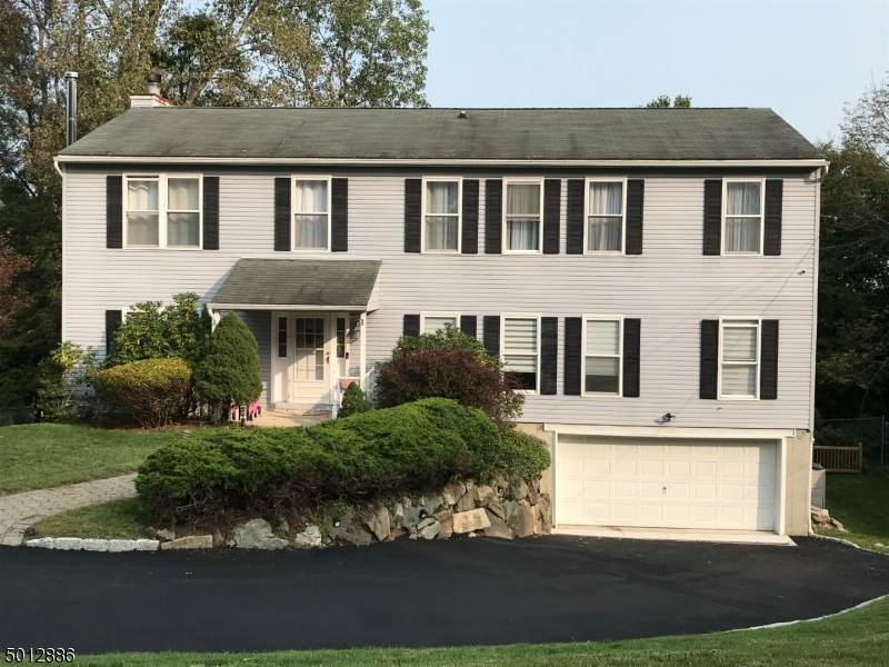 185 W Lake Shore Dr - Photo 1