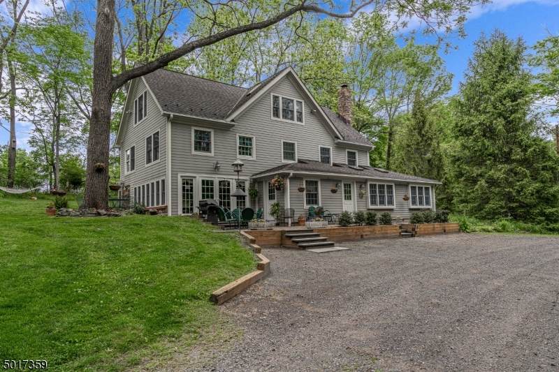 18 White Bridge Rd - Photo 1