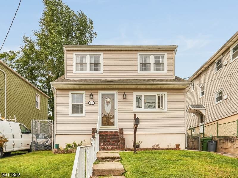 85 New St - Photo 1