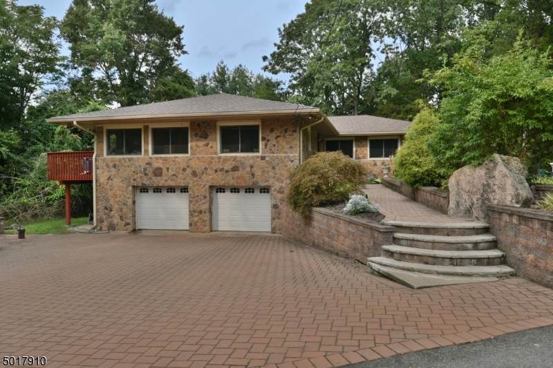 75 Alder Ave - Photo 1