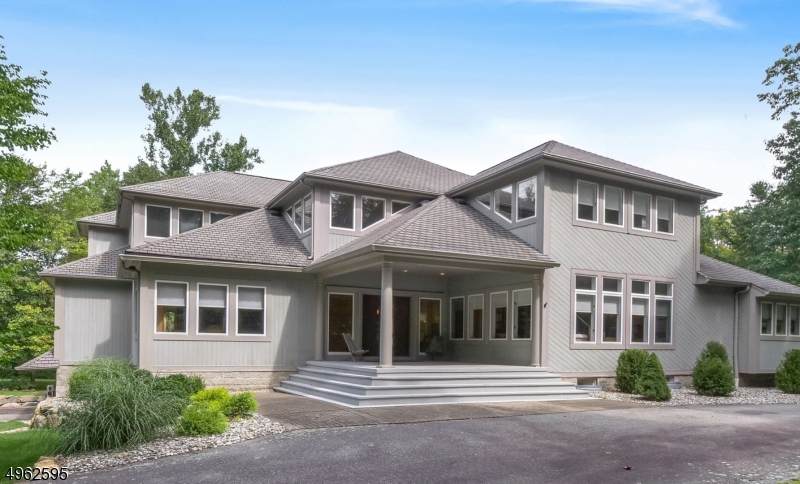 825 W Shore Dr - Photo 1
