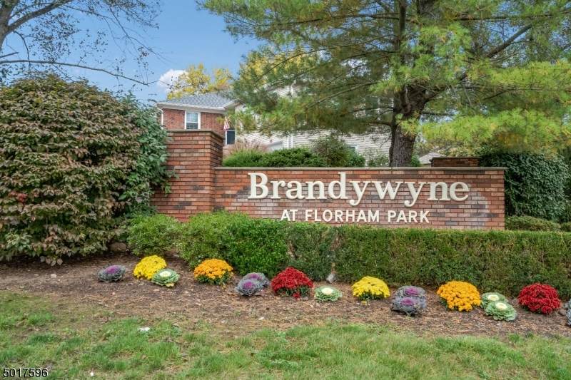 130 Brandywyne Dr - Photo 1