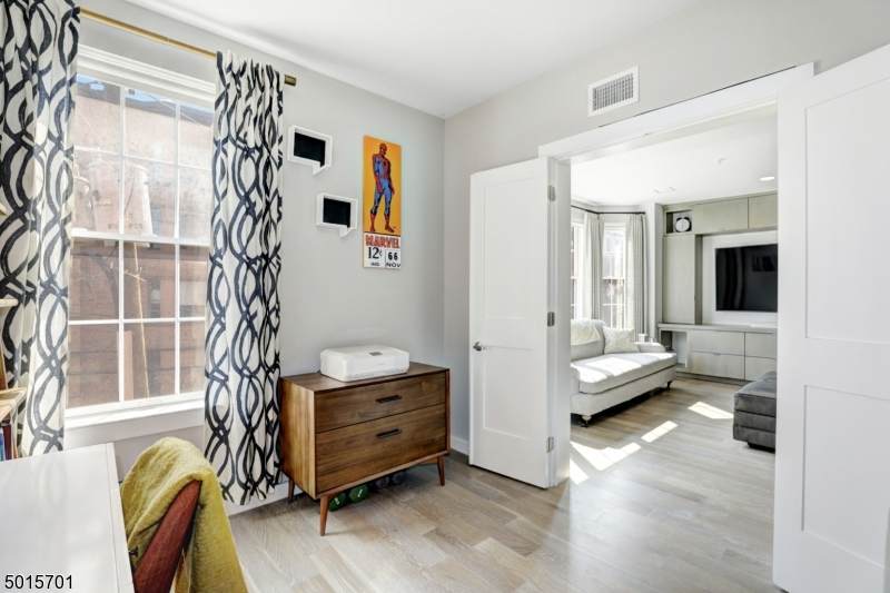 128 Harrison St - Photo 1
