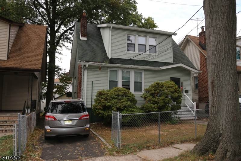 69 Sheridan St - Photo 1