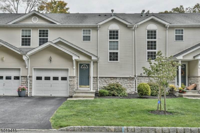 26 Ferndale Ln - Photo 1