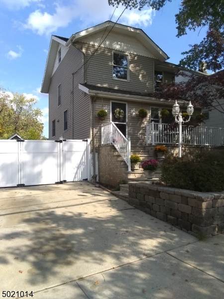 40 Hackensack Ave - Photo 1