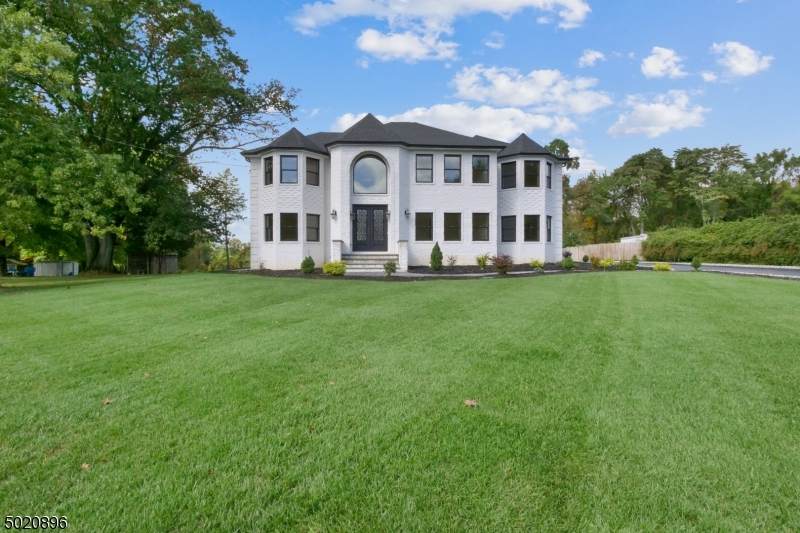 31 Grandview Ave - Photo 1