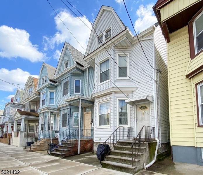 421 Cleveland Ave - Photo 1