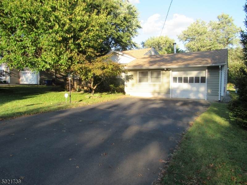 91 Leghorn Ave - Photo 1