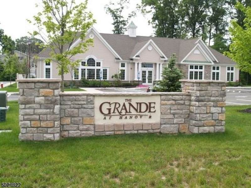 1502 Meadow Brook Ct - Photo 1