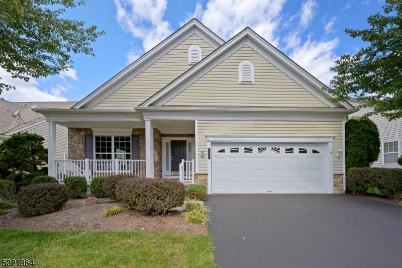 720 Thistle Hill Ln - Photo 1