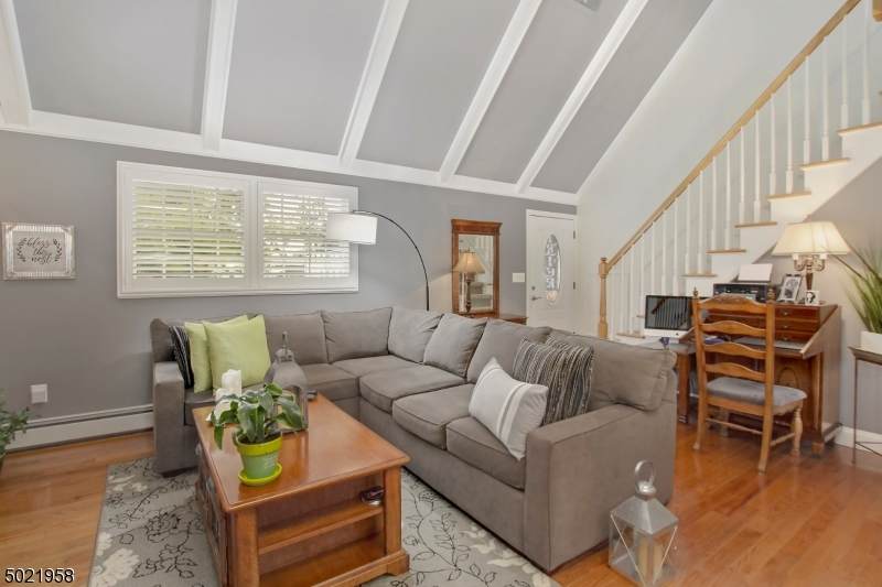303 Franklin St - Photo 1