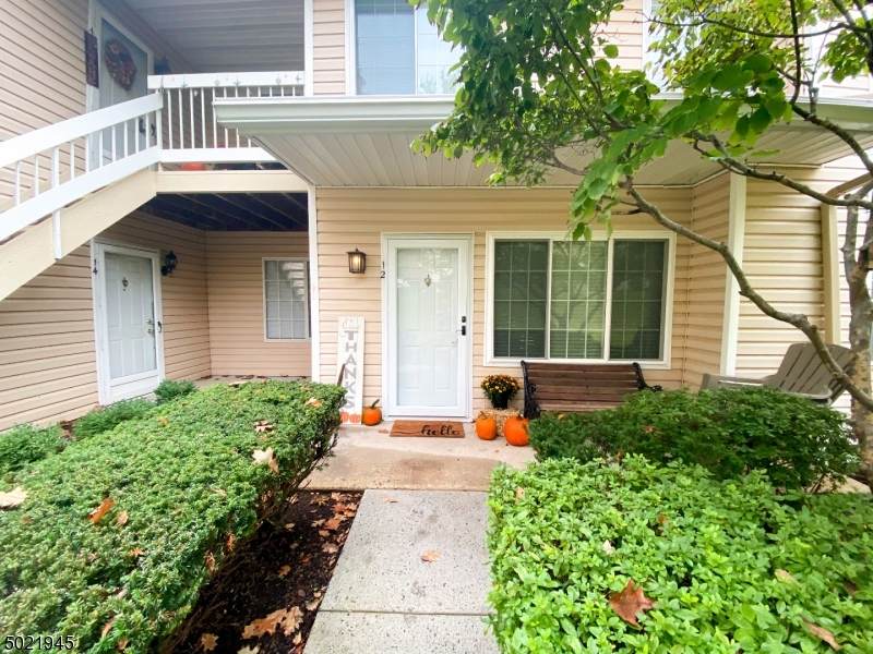 12 Dunbar Ct - Photo 1