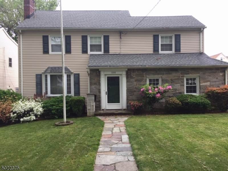 1386 Beverly Rd - Photo 1