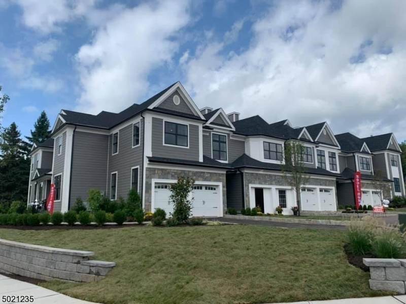 304 Tiffany Way - Photo 1
