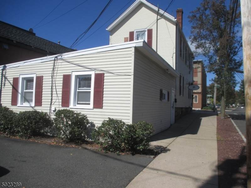19 Central Ave - Photo 1