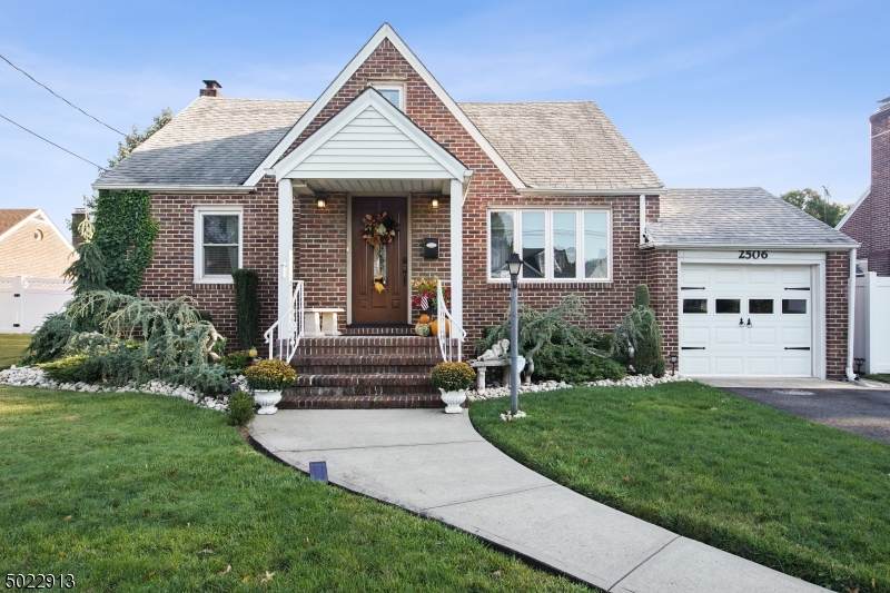 2506 De Witt Ter - Photo 1