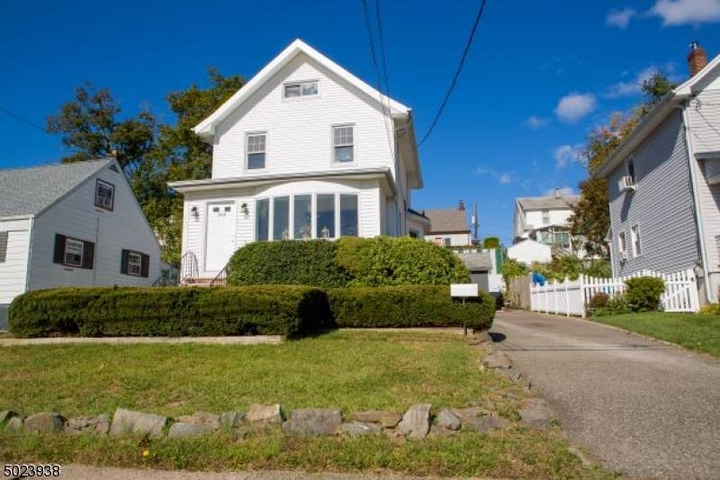 368 Orchard St - Photo 1