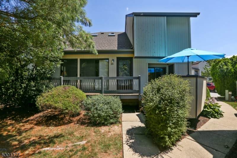 278 Crabtree Ct - Photo 1