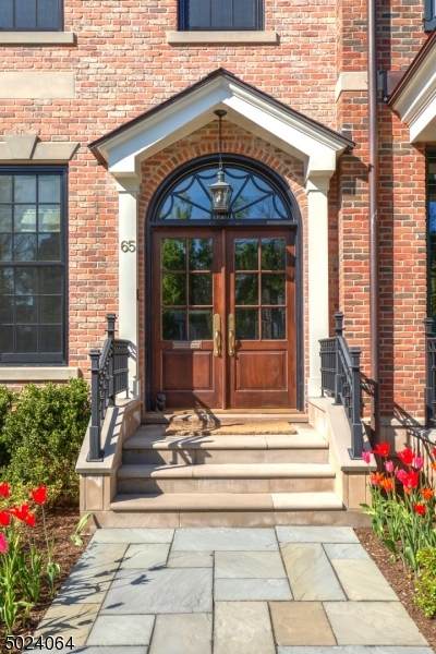65 Maple Ave - Photo 1