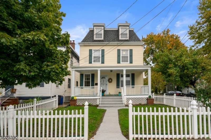 212 Mt Vernon Ave - Photo 1