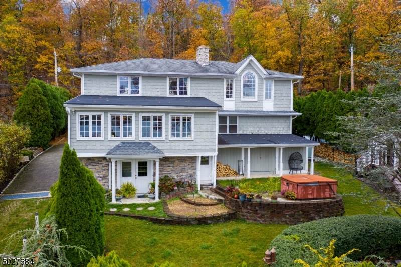 188 Lakeside Rd - Photo 1