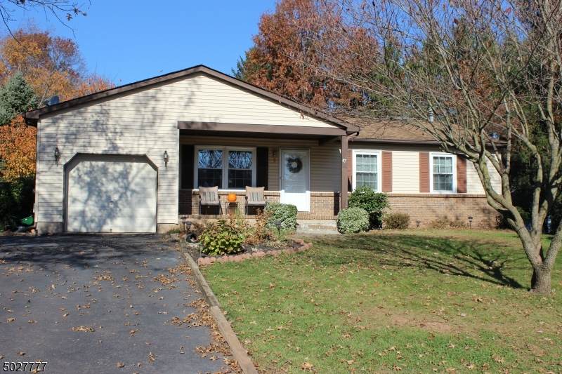 47 Hart Blvd - Photo 1