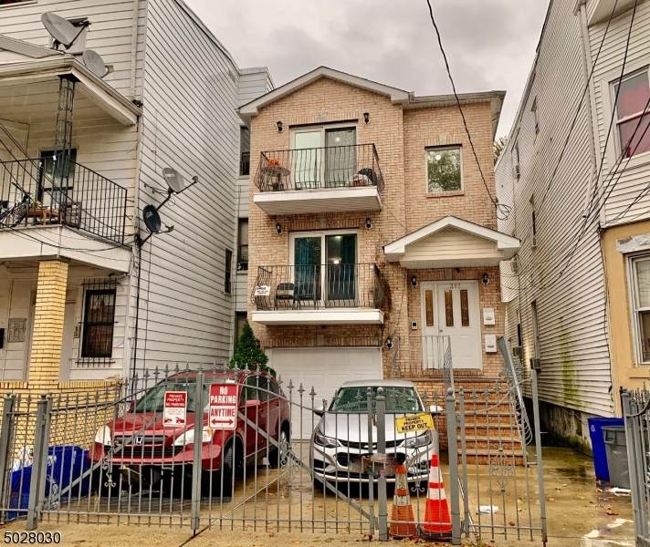 317 Summer Ave - Photo 1