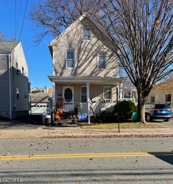 733 Lafayette Ave - Photo 1