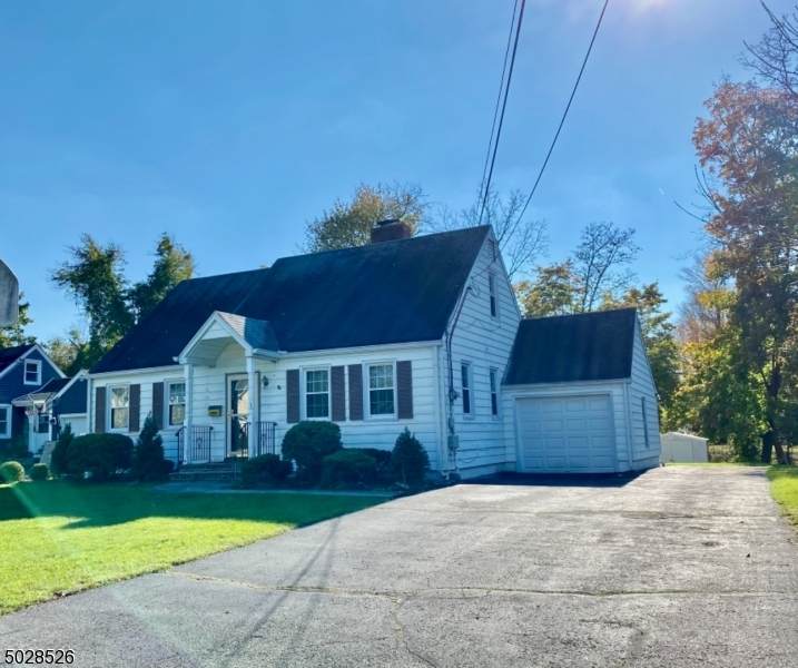 12 Chapel Pl - Photo 1